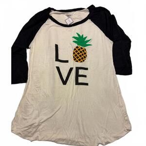 Love Graphic Long Sleeve T-shirt- Black and White